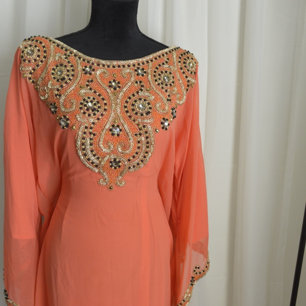 DUBAI Beaded Kaftan/Dress - Picture 4 of 7